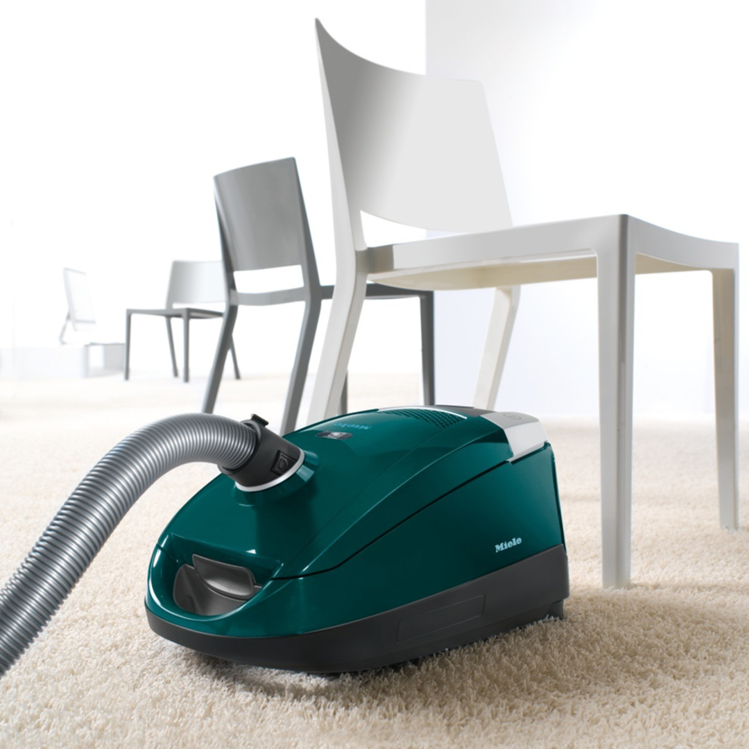 MIELE C2 COMPACT VACUUM CLEANER image 1